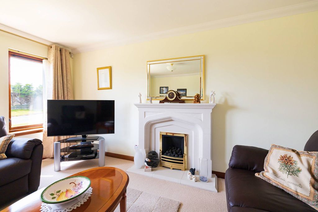 Property photo 2 of 30