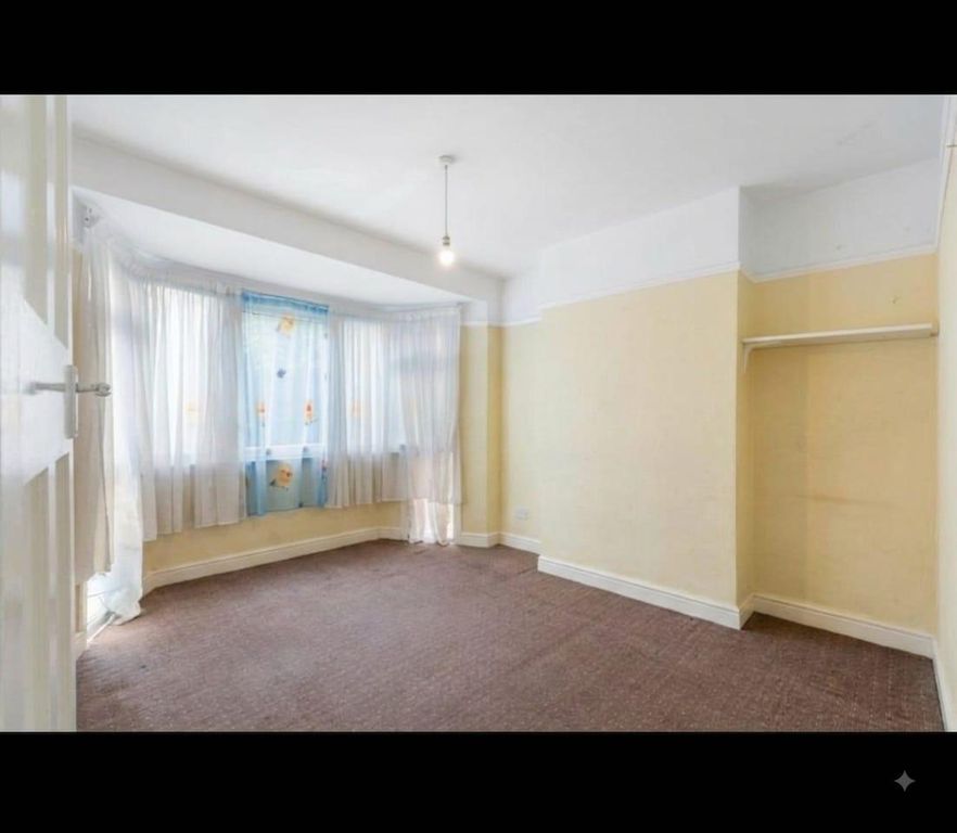 Property photo 2 of 13 Bedroom