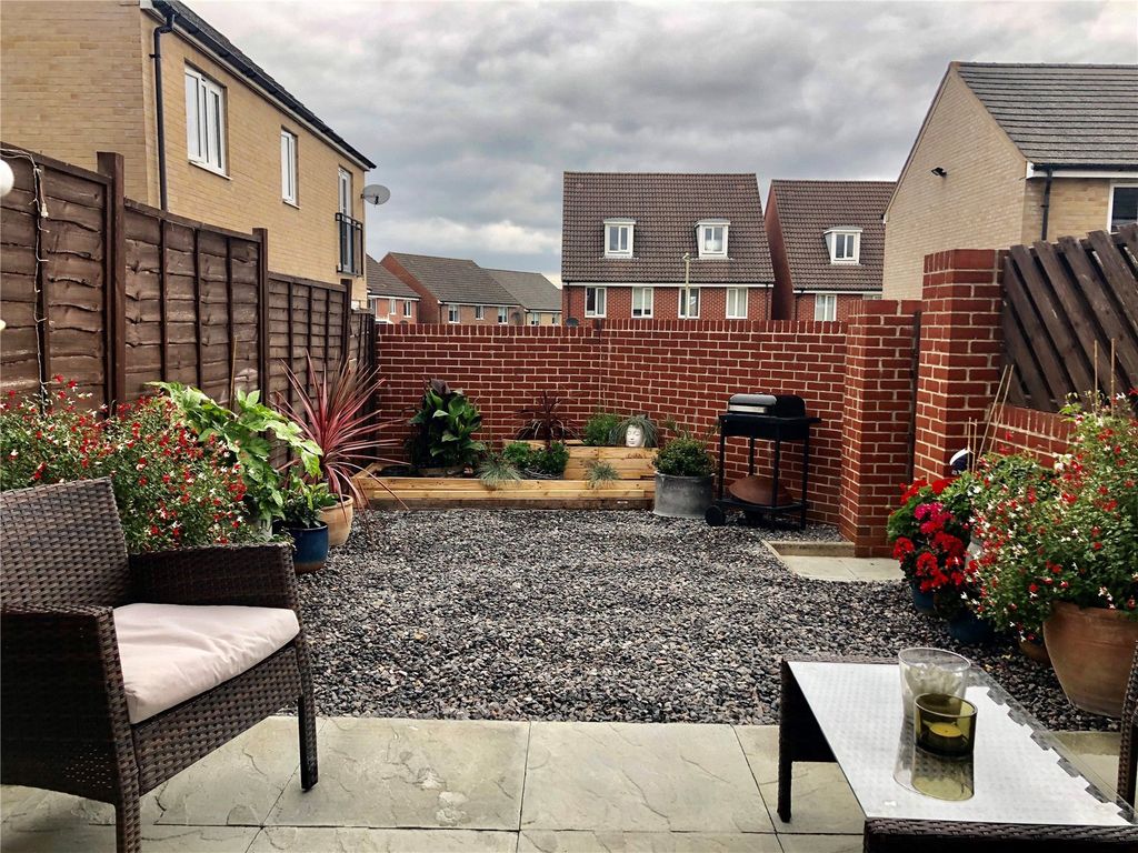 Property photo 3 of 10 Garden
