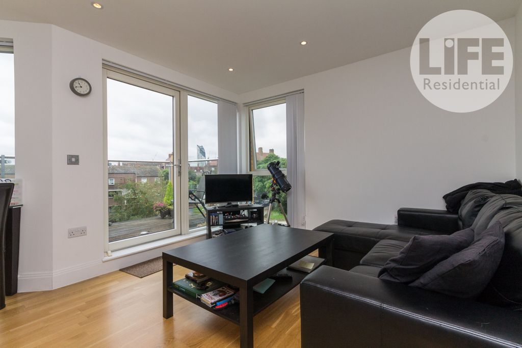 Property photo 2 of 7 Lounge