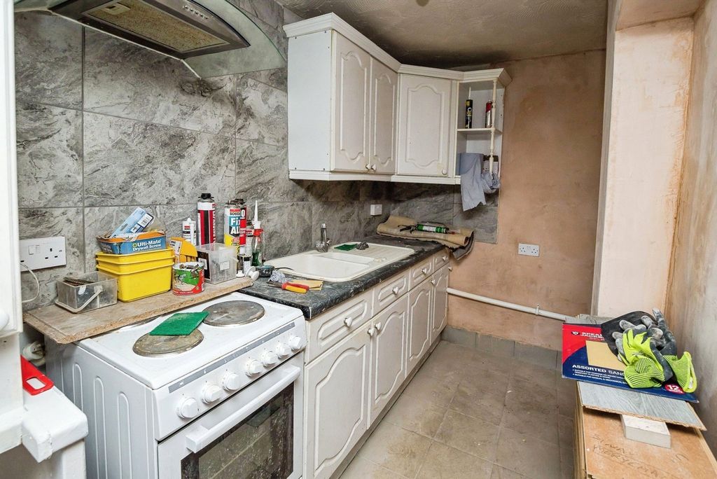 Property photo 3 of 11 Picture No. 06