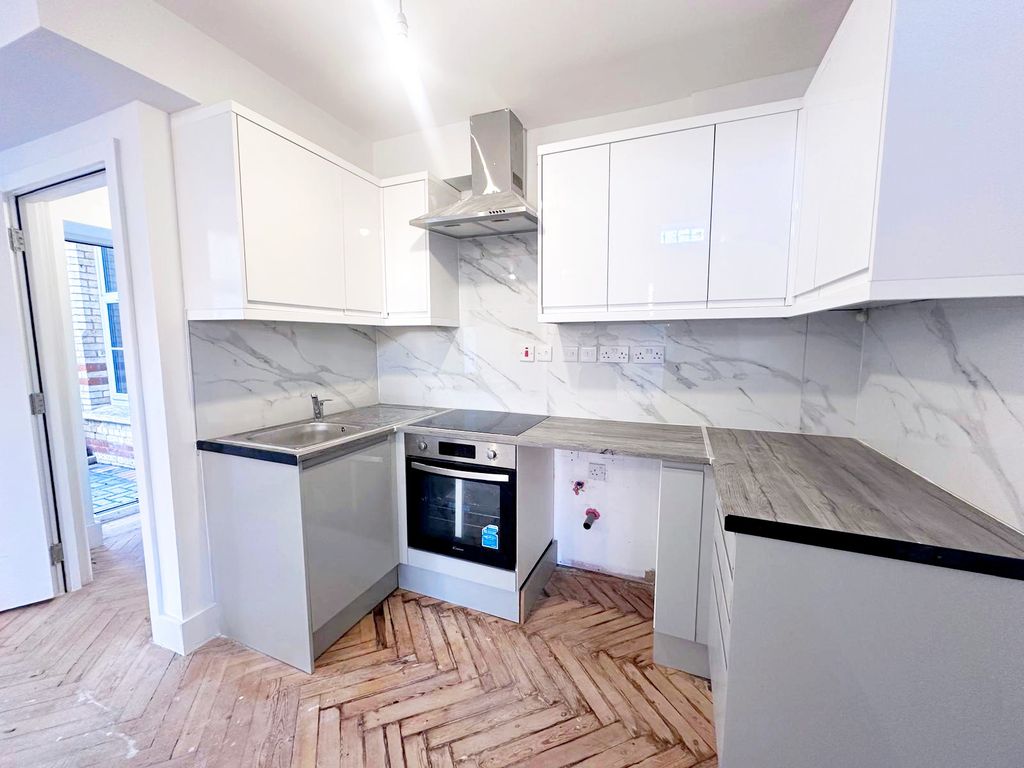 Property photo 3 of 5 Bedroom 1