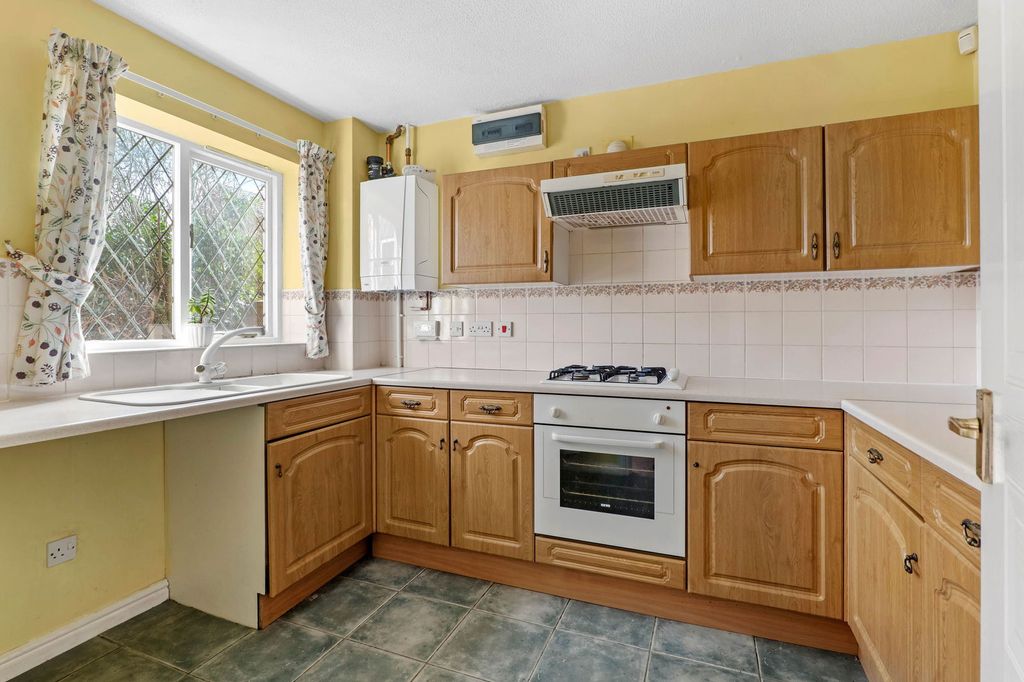 Property photo 2 of 8