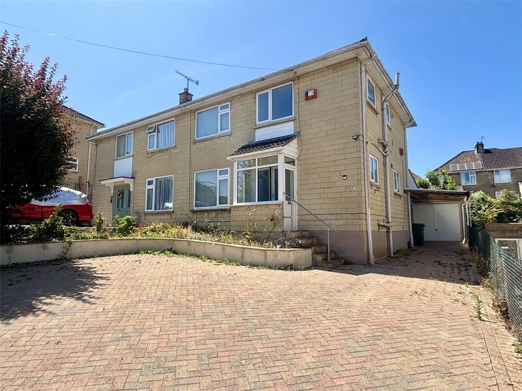 Property photo 1 of 18 Picture No. 02