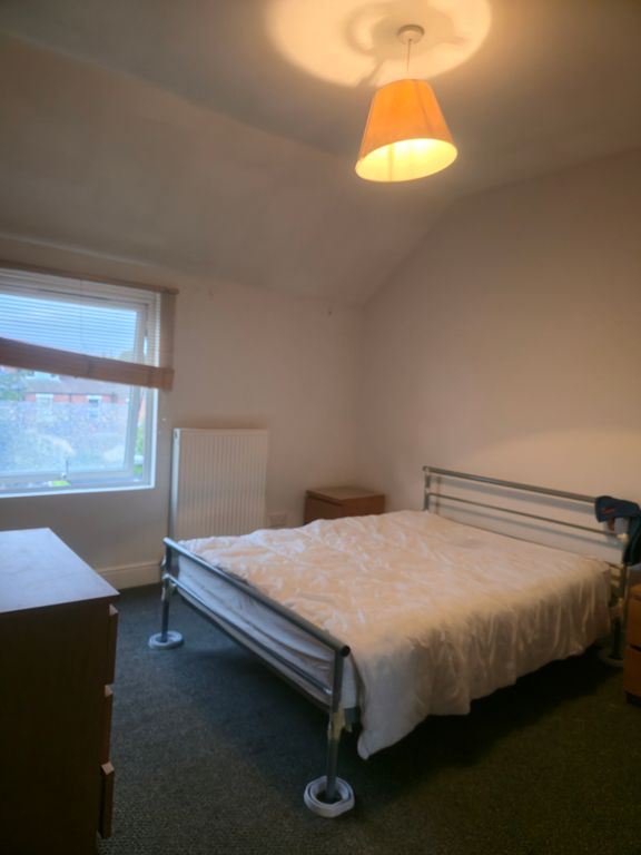 Property photo 1 of 11 Bedroom