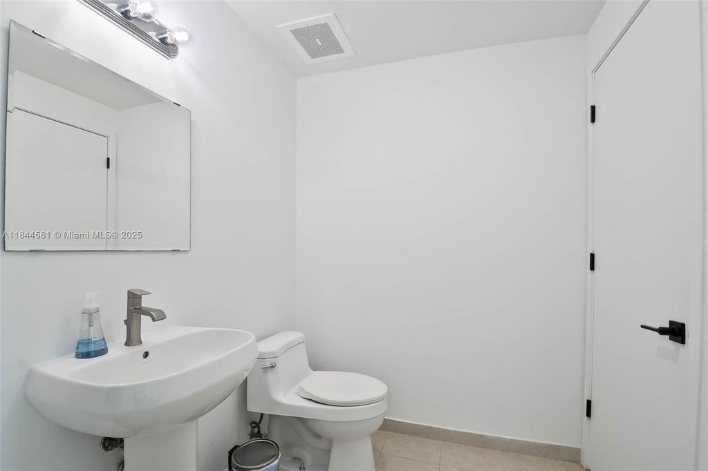 Property photo 2 of 15 <Alttext/>