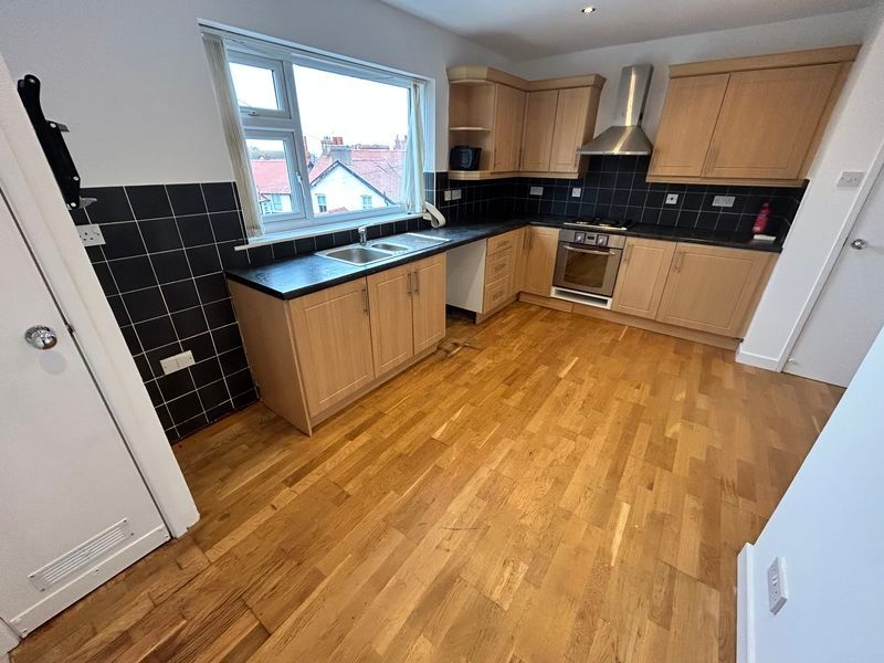 Property photo 3 of 24 Photo 8