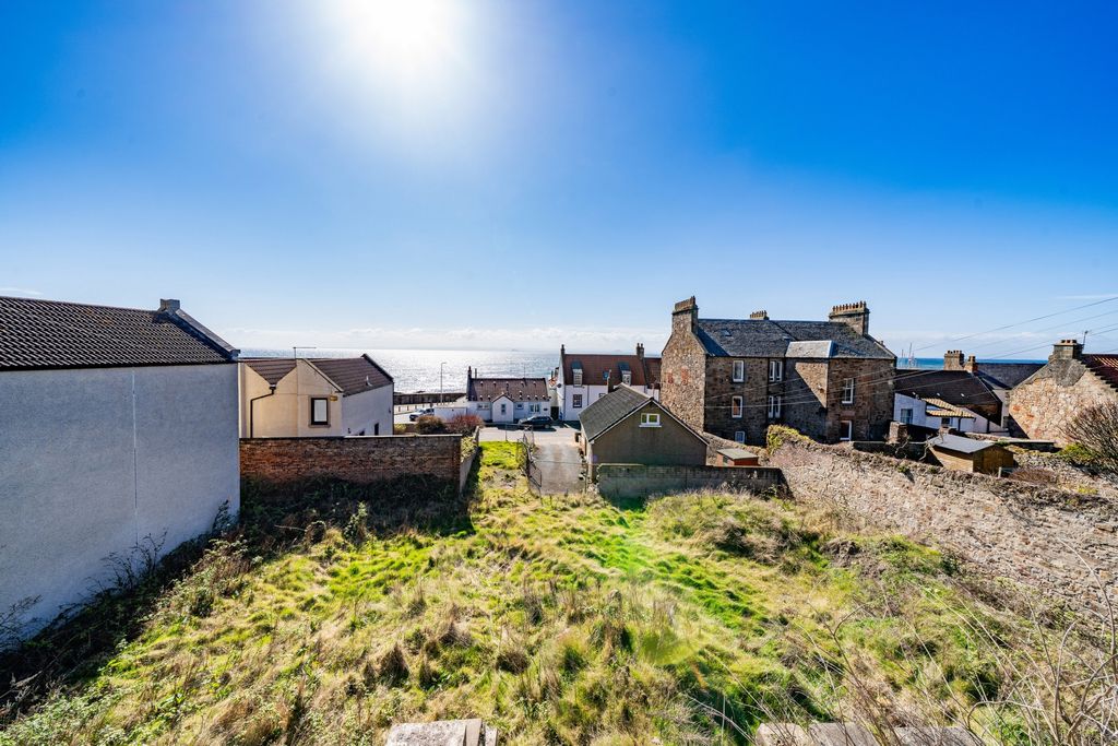 Property photo 3 of 9 Photo 5