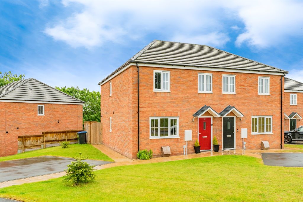 Property photo 1 of 17