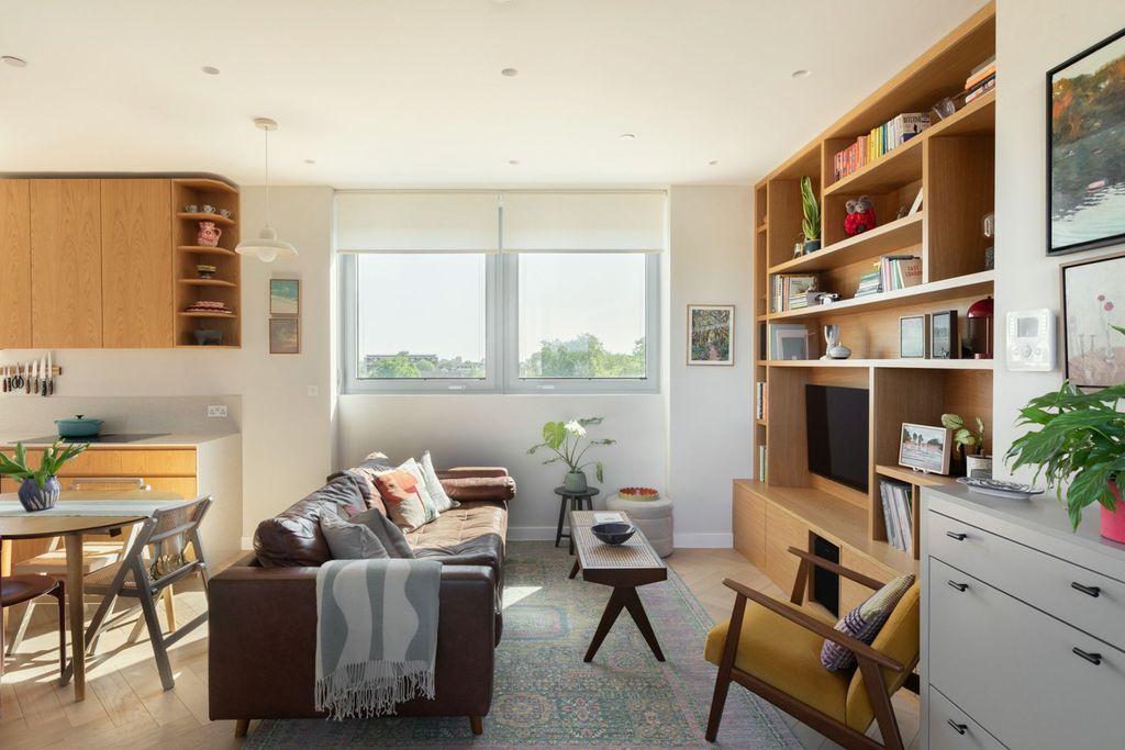 Property photo 1 of 23 Parkhaus, Maple Path E5