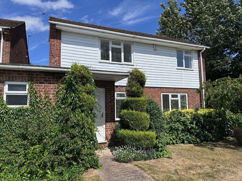 Property photo 1 of 11 Front