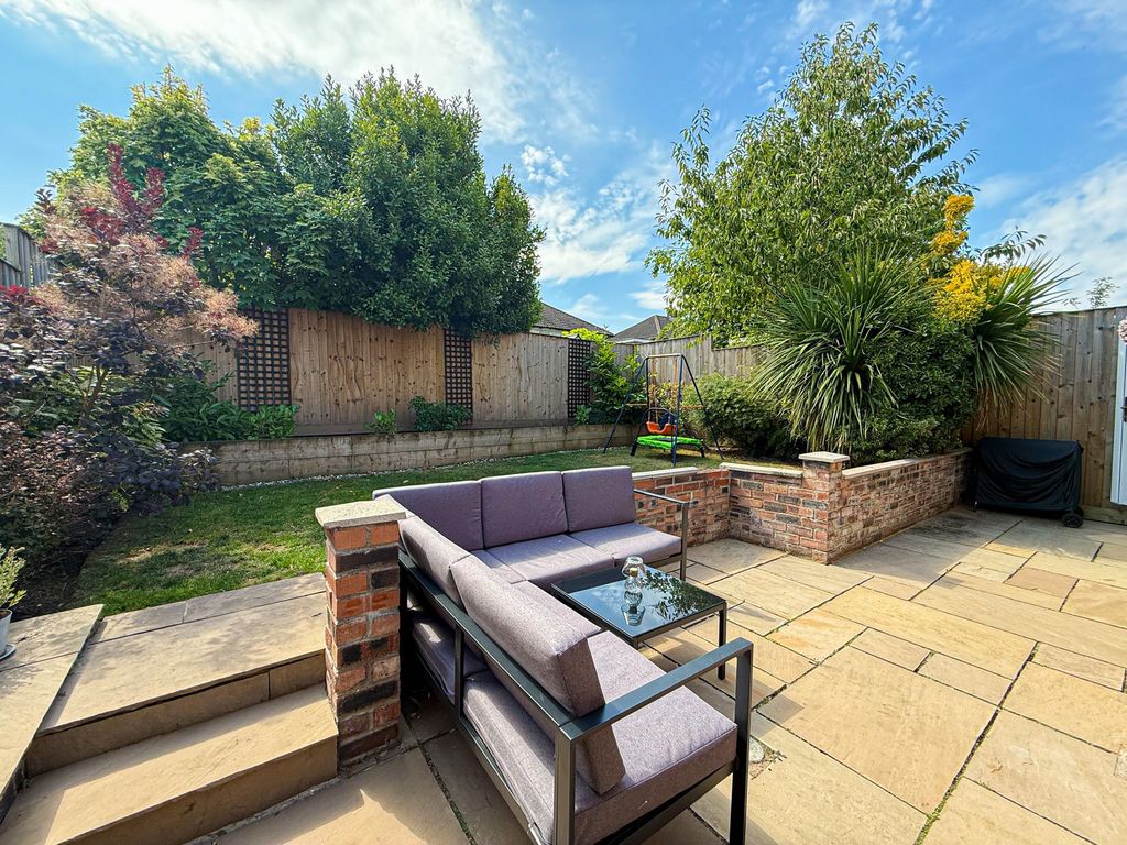 Property photo 3 of 21
