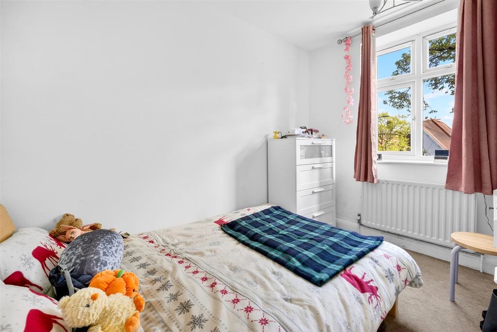 Property photo 3 of 12 To Let 2 Bedroom Flat Carleton Road N7 Www.Islingt