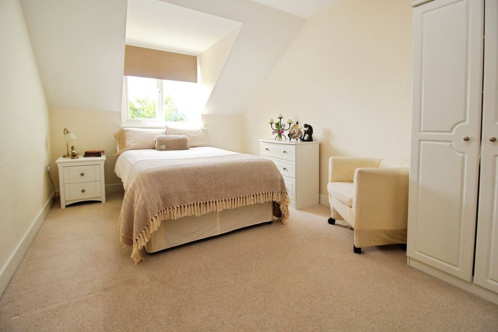 Property photo 1 of 8 Picture No. 05