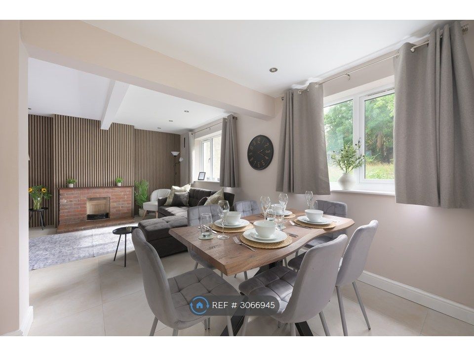 Property photo 2 of 10 Dining Area