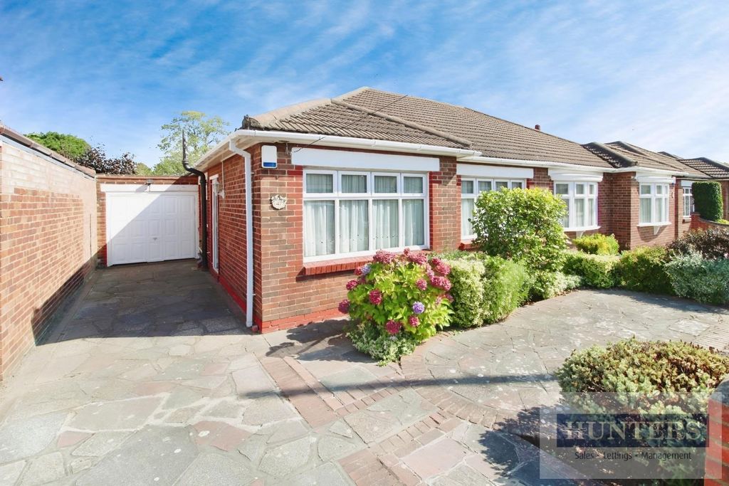 Property photo 1 of 12 External