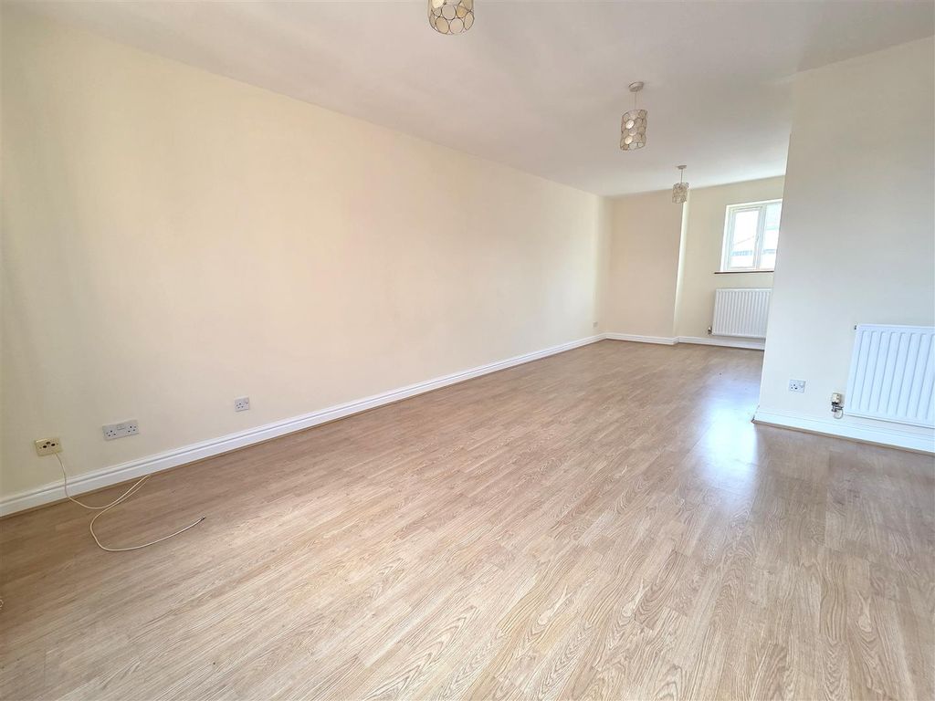 Property photo 2 of 12 Open Plan Living Area
