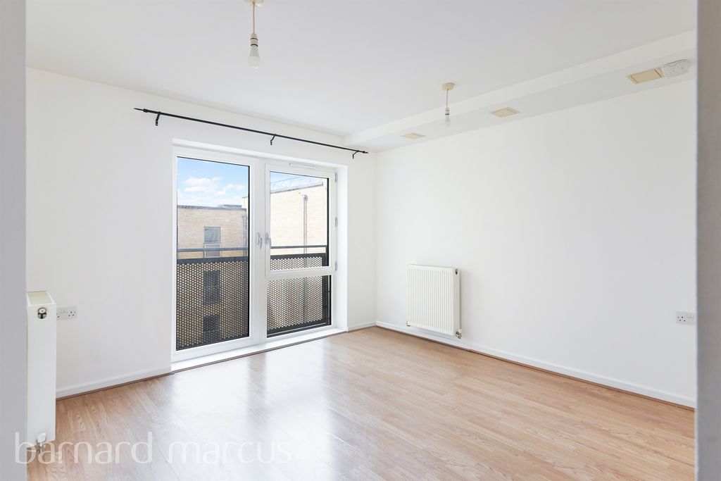 Property photo 1 of 9