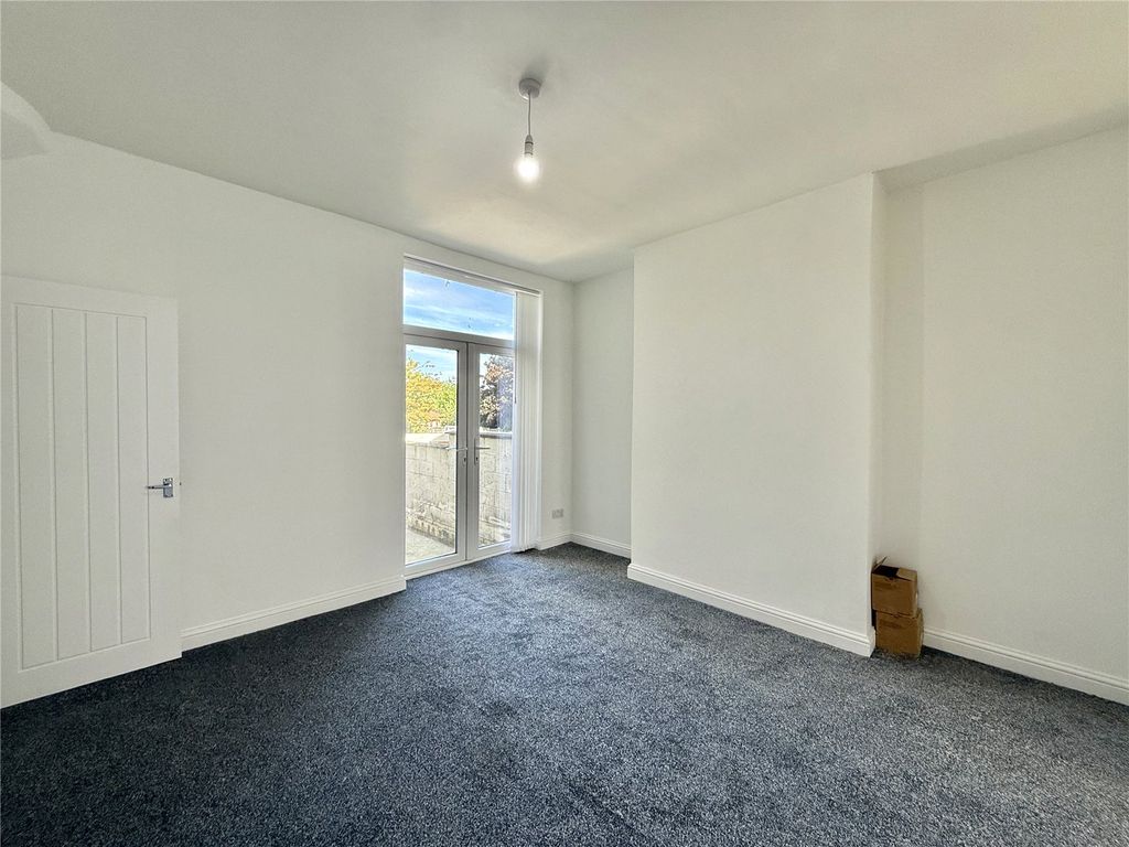 Property photo 3 of 9 Picture No. 08