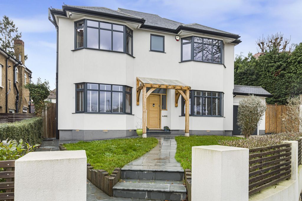 Property photo 1 of 12 Front (Exterior)