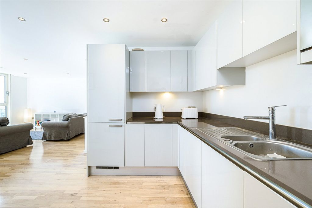 Property photo 2 of 13 Picture No. 39