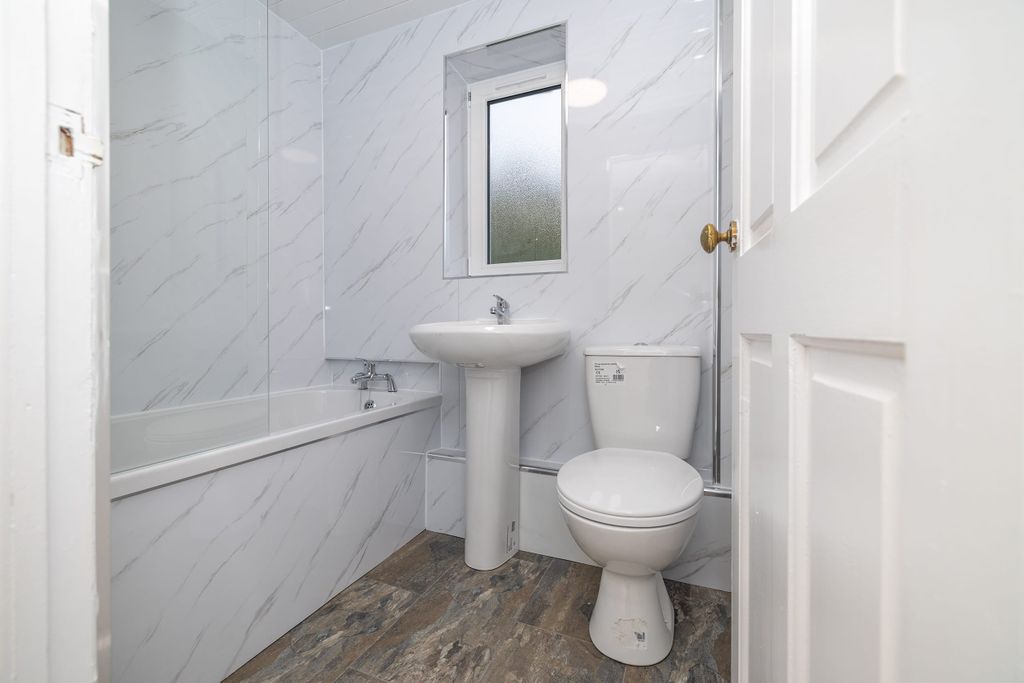 Property photo 1 of 8 Photo 1