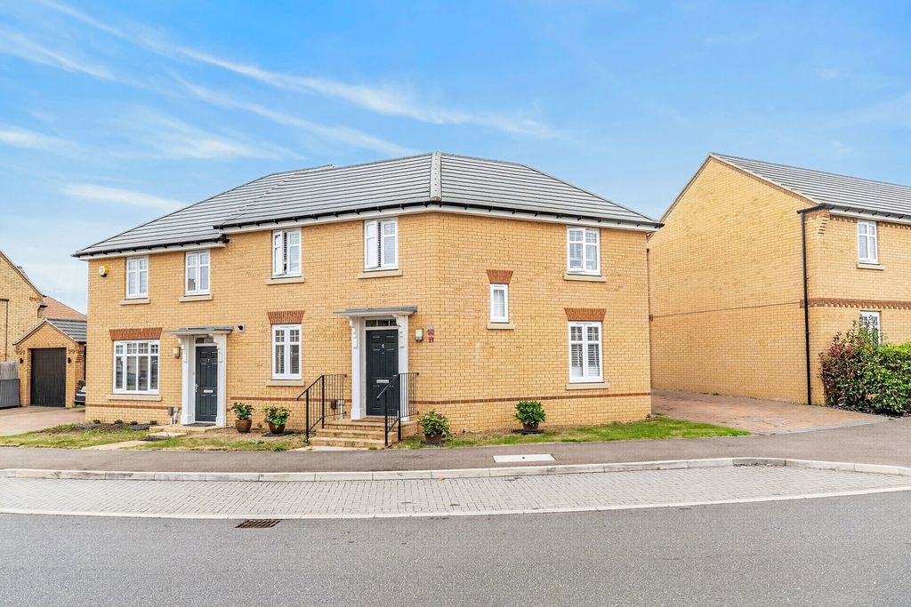 Property photo 1 of 27