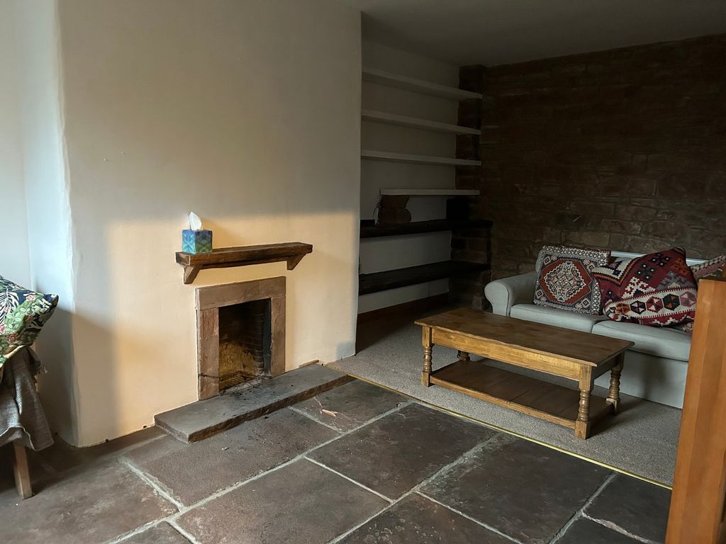 Property photo 2 of 7 Living Room