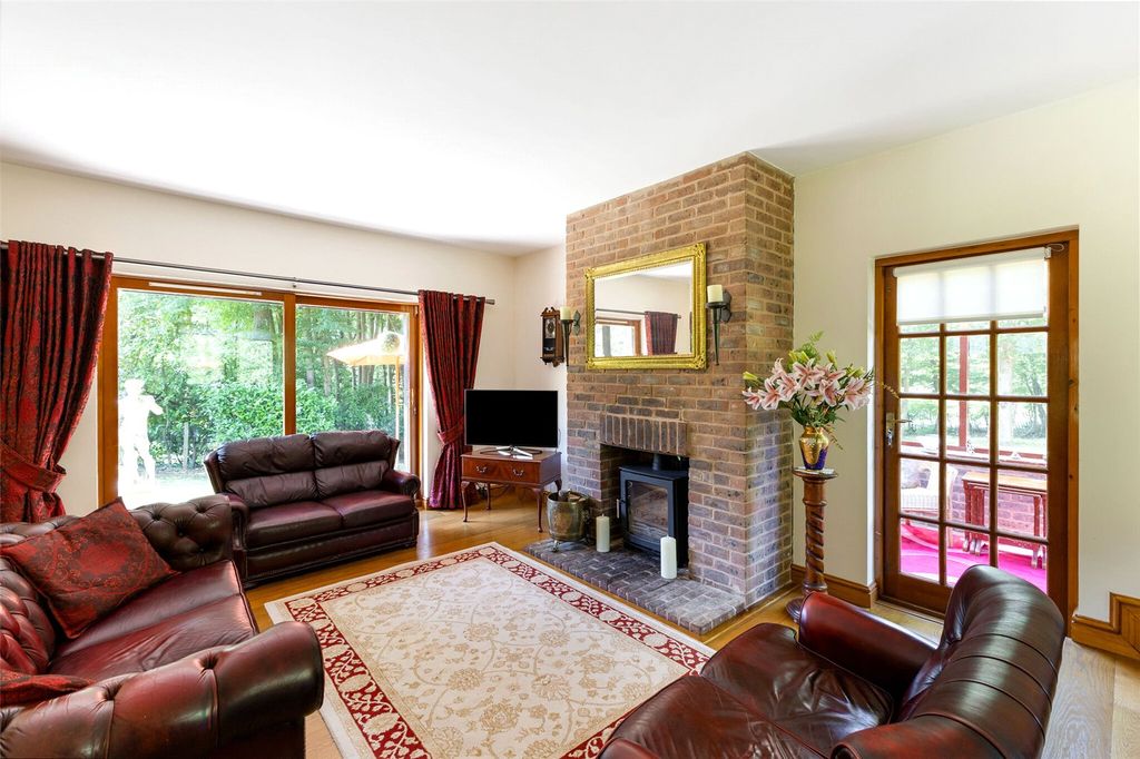 Property photo 3 of 20 Sitting Room
