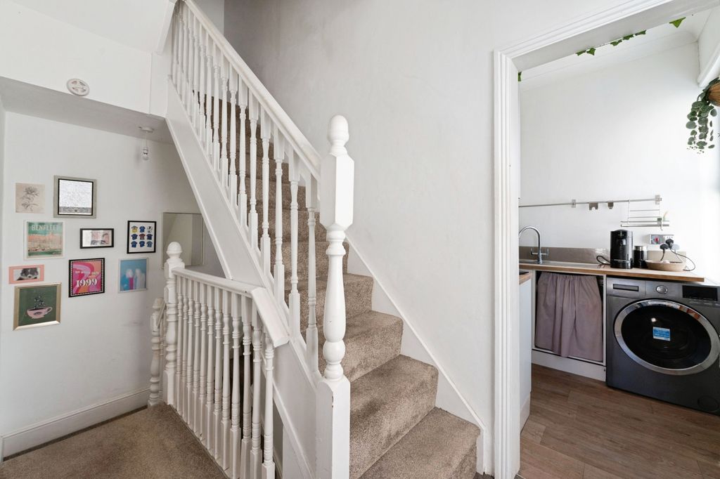 Property photo 2 of 9 Pbox-Img.Jpg