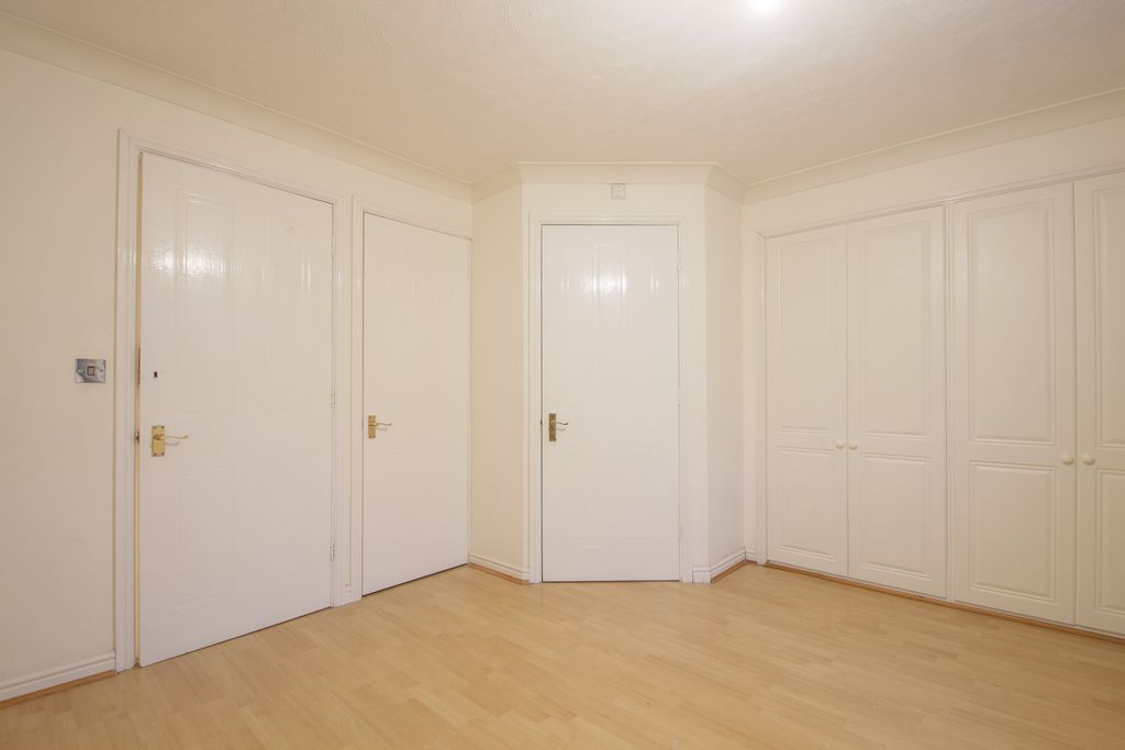 Property photo 2 of 5 Gallery