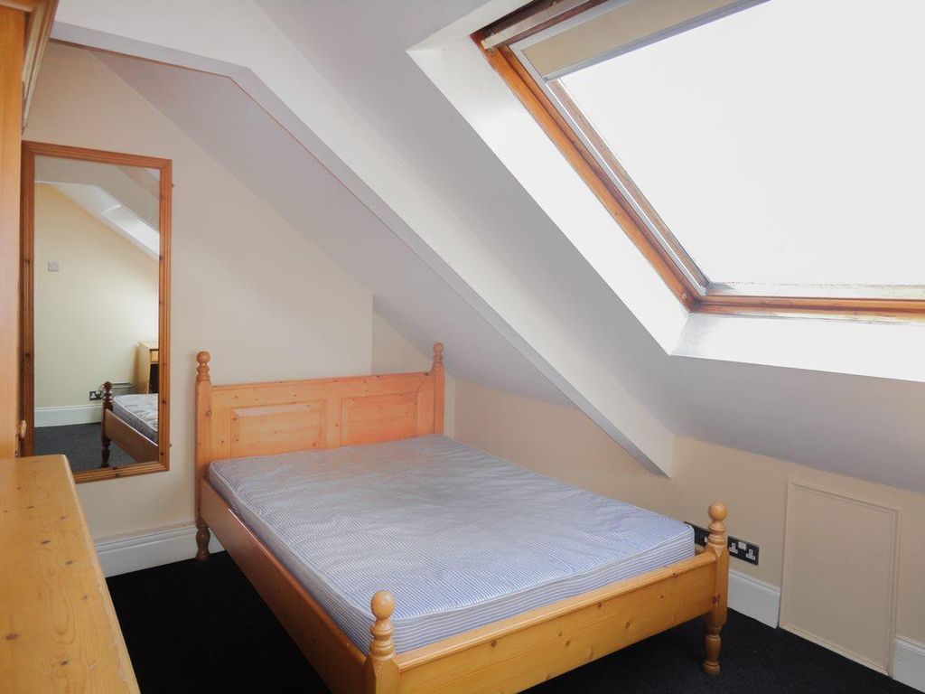 Property photo 3 of 14 0d14F718-A788-44Fe-8Eb4-Bcefa1A3ce34.Jpg