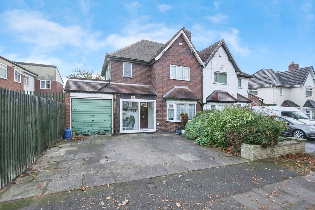 Property photo 1 of 16 Front Aspect