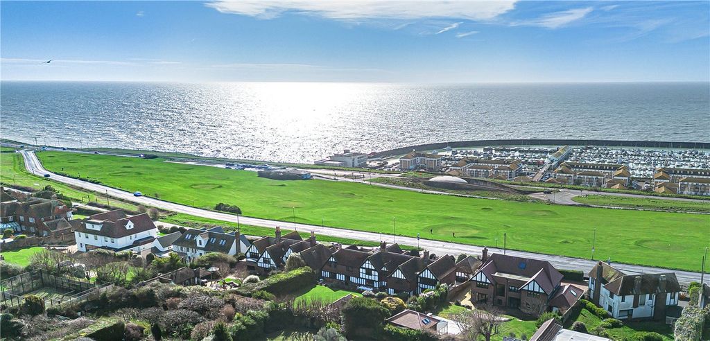 Property photo 2 of 42 Setting & View