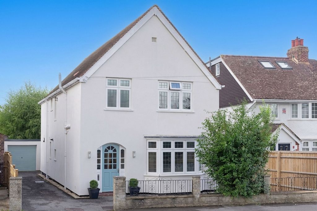 Property photo 1 of 30