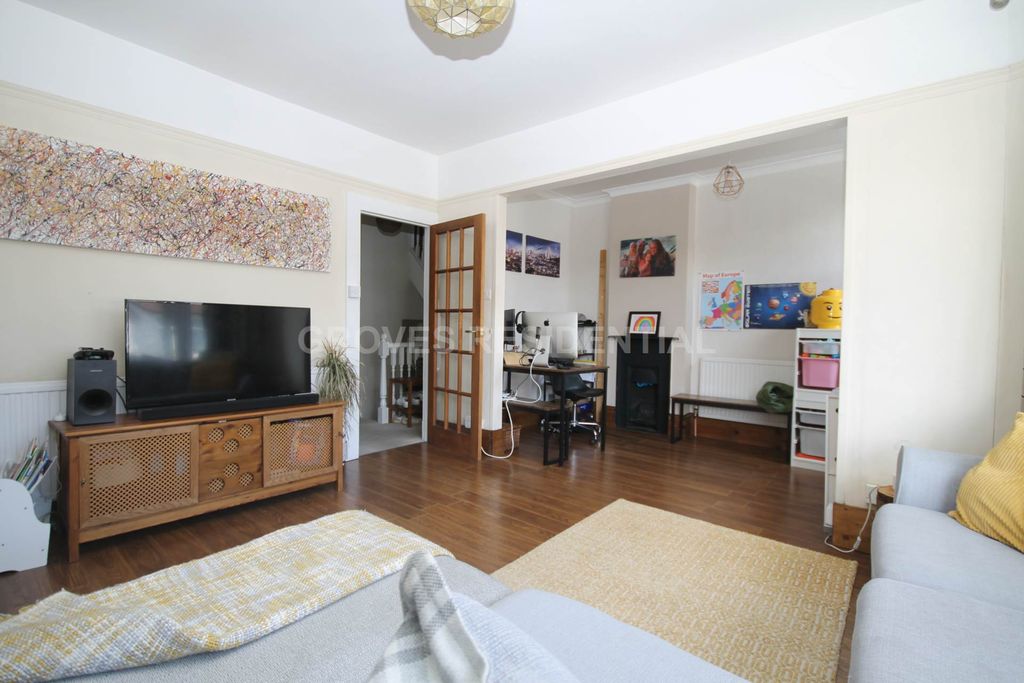 Property photo 3 of 10