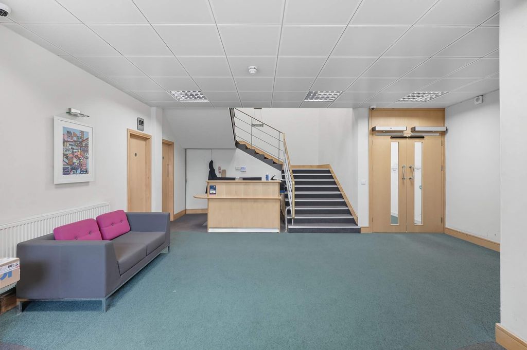 Property photo 3 of 6