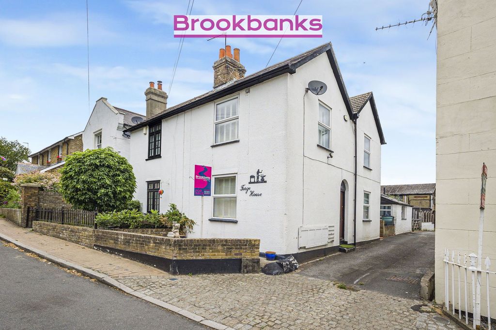 Property photo 1 of 23