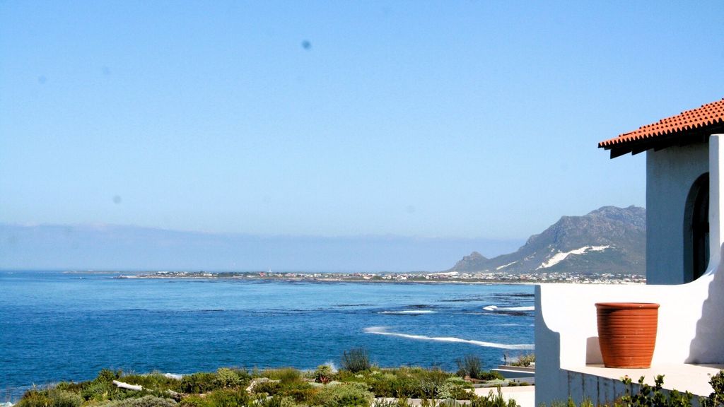 Property photo 1 of 23 Sensational West-View From Seafront Terrace