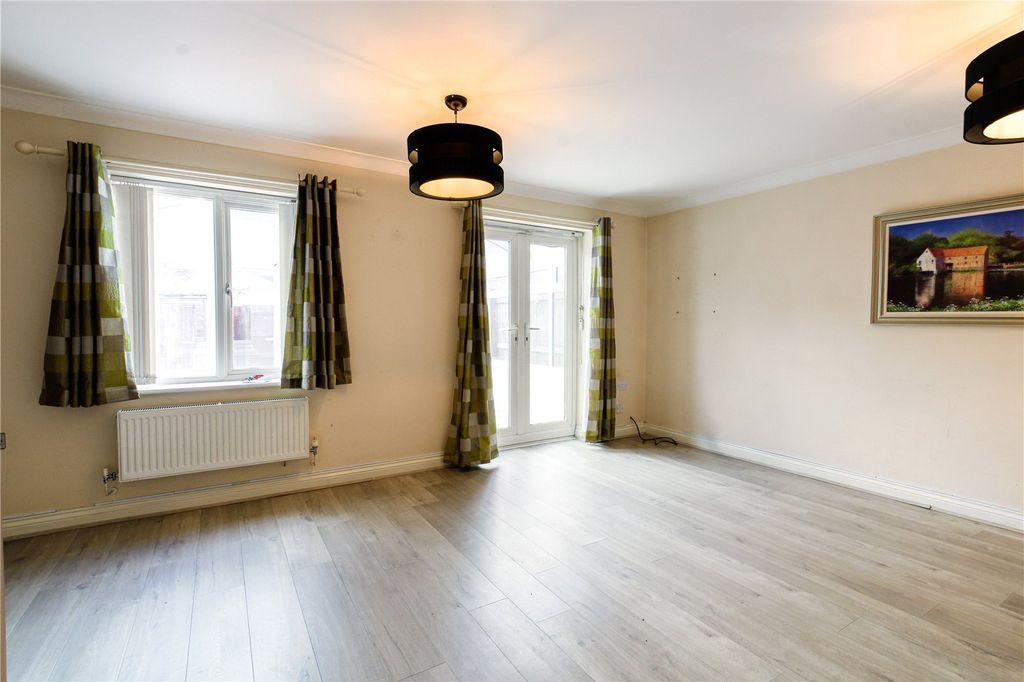 Property photo 3 of 14 Picture No. 13