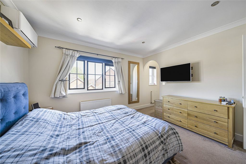 Additional image 49 of 5 bed detached house for saleCortland Close, Crayford, Kent DA1