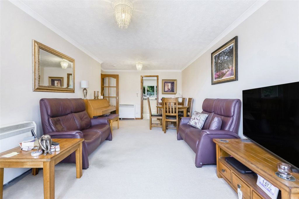 Property photo 3 of 16 Living/Dining Room