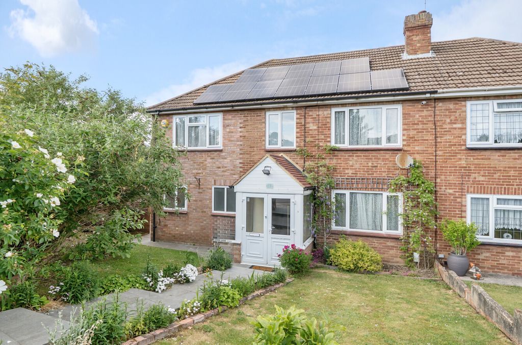 Property photo 1 of 19 1298250-2-6837723...
