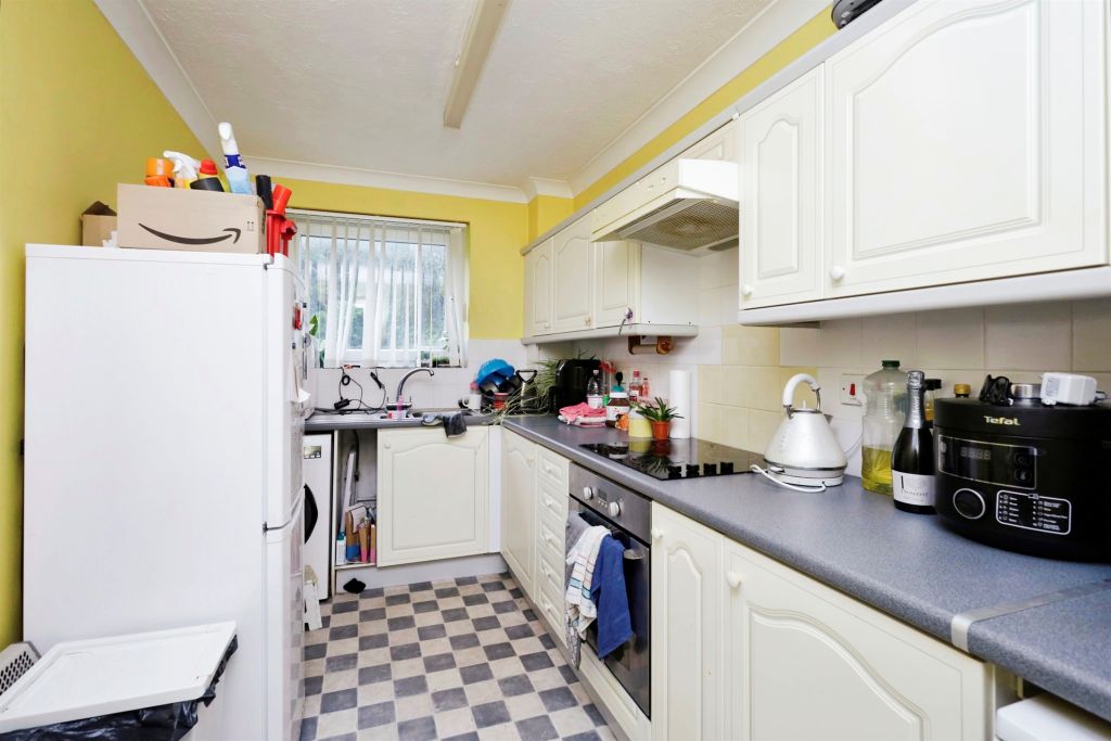 Property photo 2 of 11