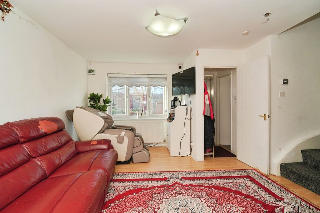 Property photo 2 of 30 Photo