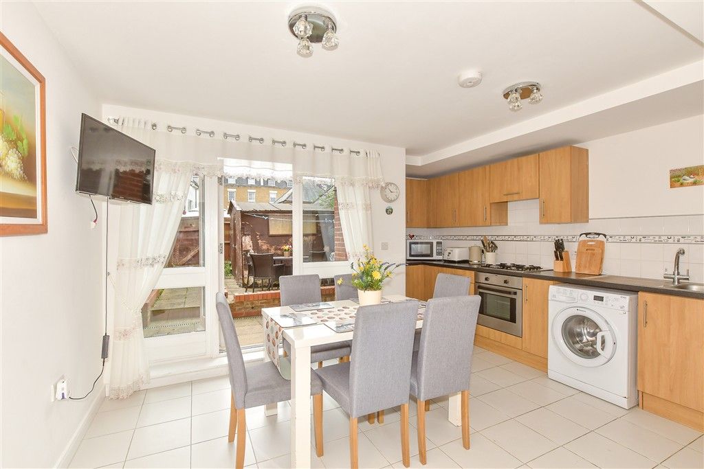 Property photo 1 of 9 Kitchen/Diner