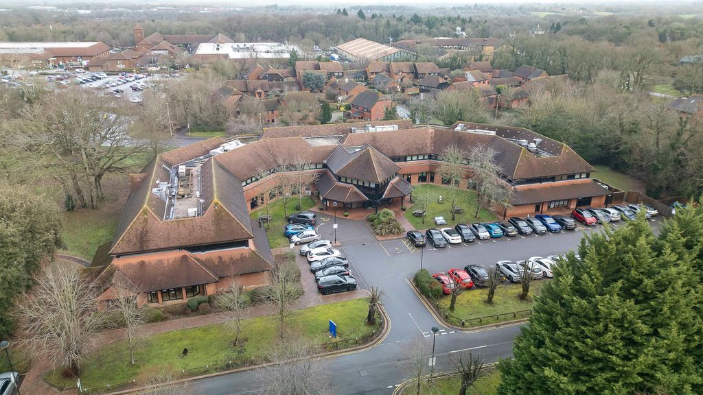 Property photo 3 of 5 Grove House