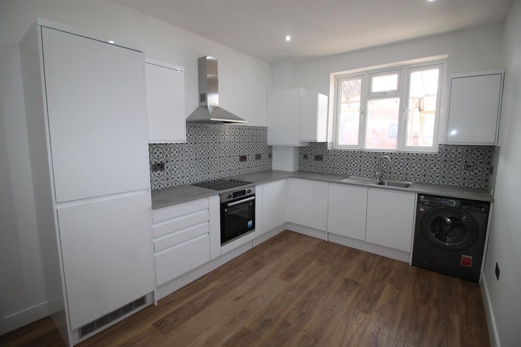 Property photo 2 of 9 Iovkux8Z7P0Ughqw1Swnly3Fwwu.Jpg