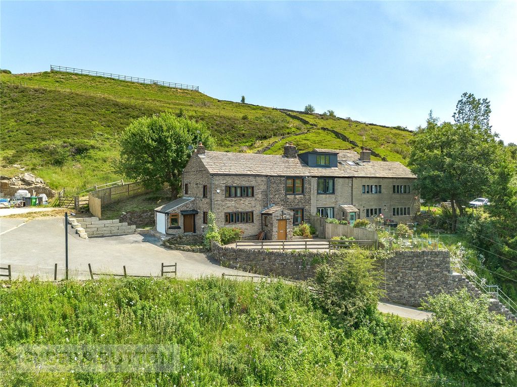 Property photo 1 of 25 Gorsey Bank Farm