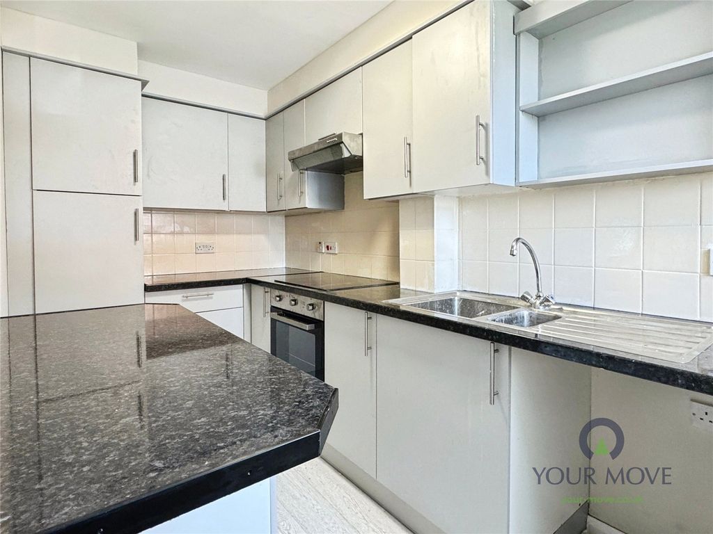 Property photo 2 of 11 Kitchen